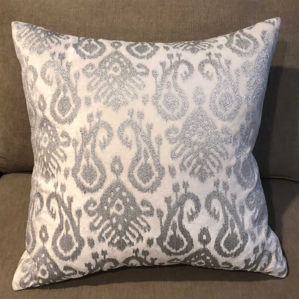 Throw pillow! Velvet and sparkle.